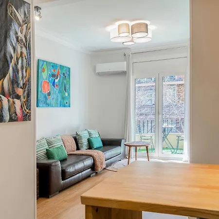 Eixample Apartment *